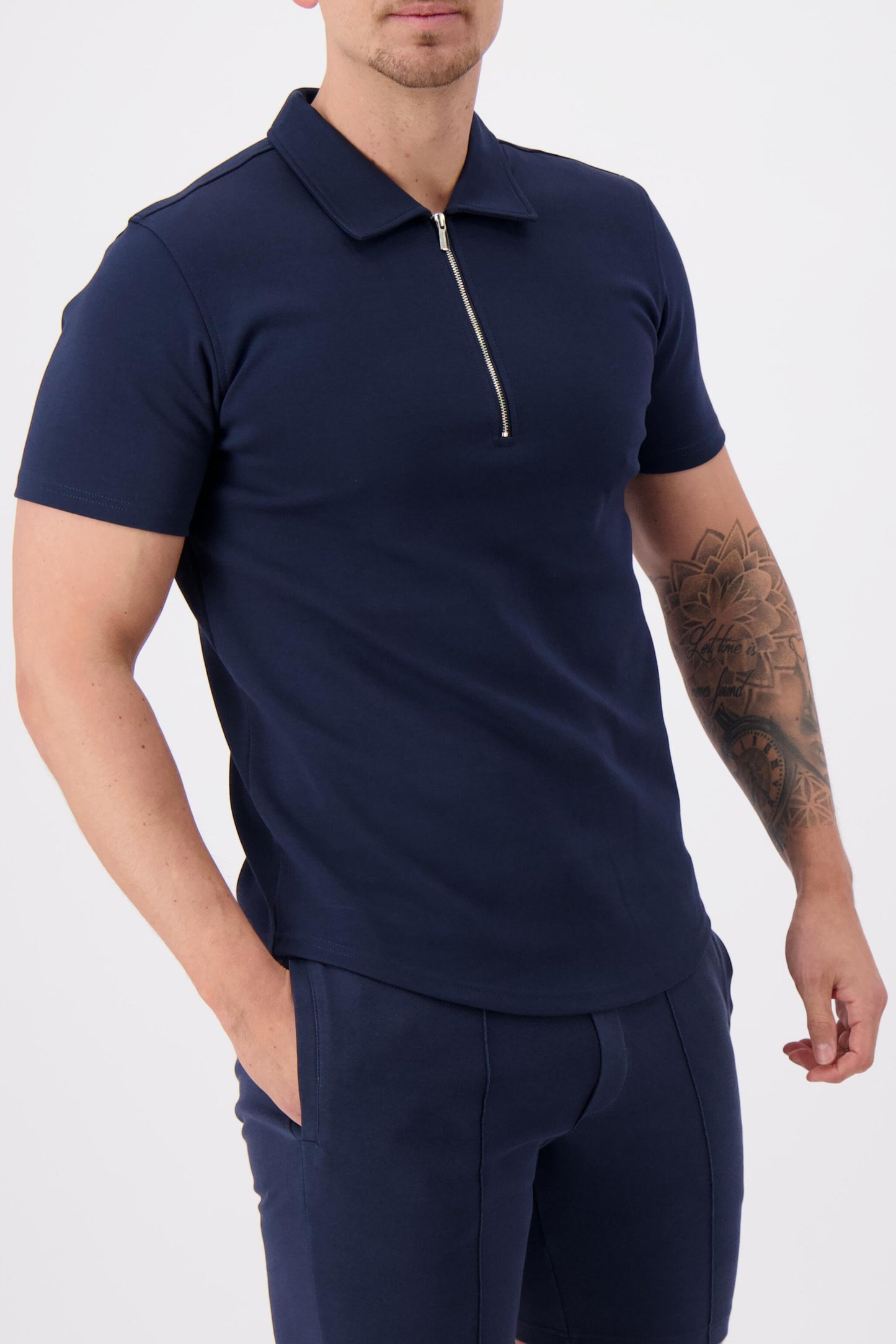 SET ESSENTIAL | NAVY