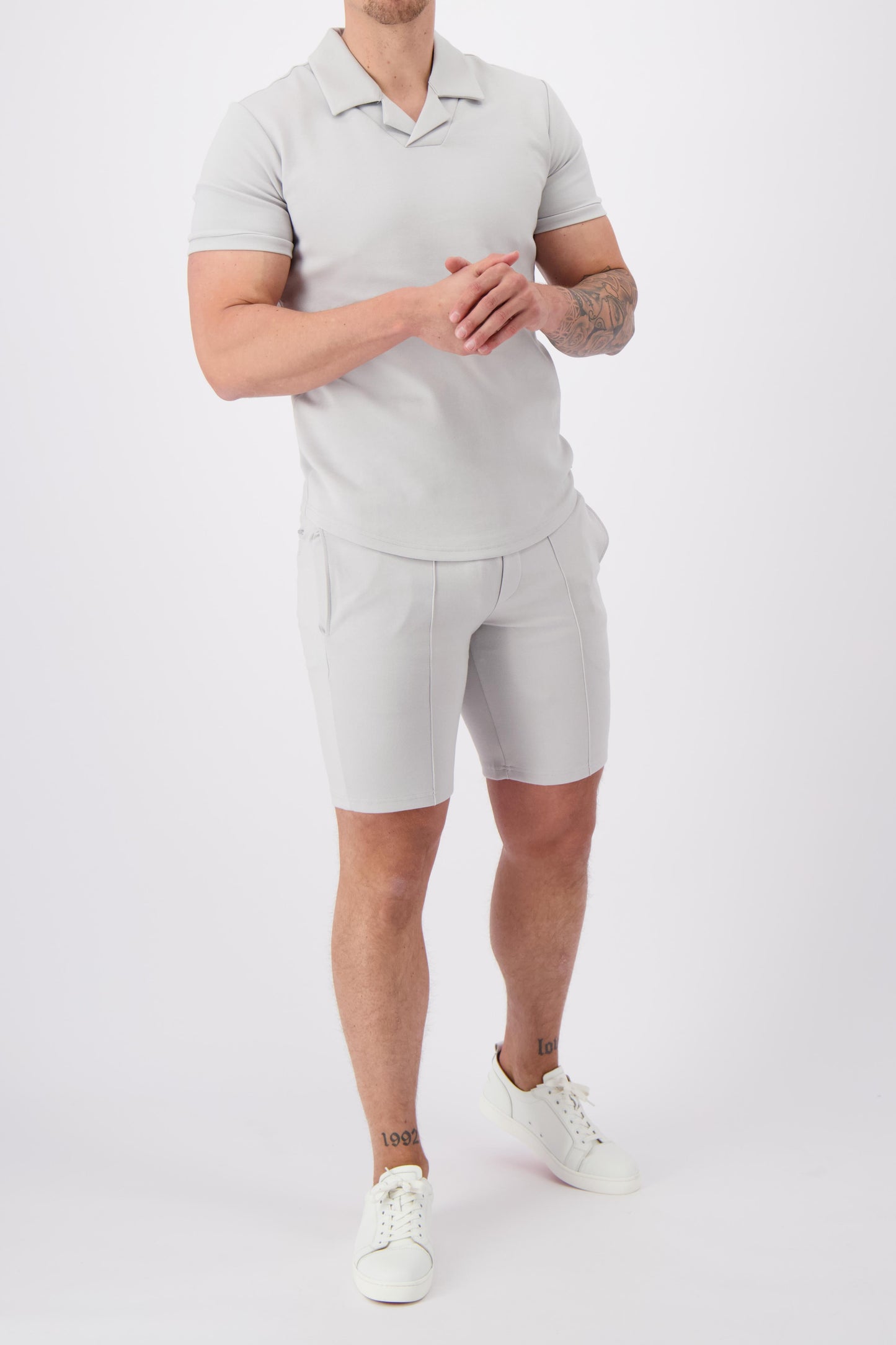 SHORTS | STONE GREY