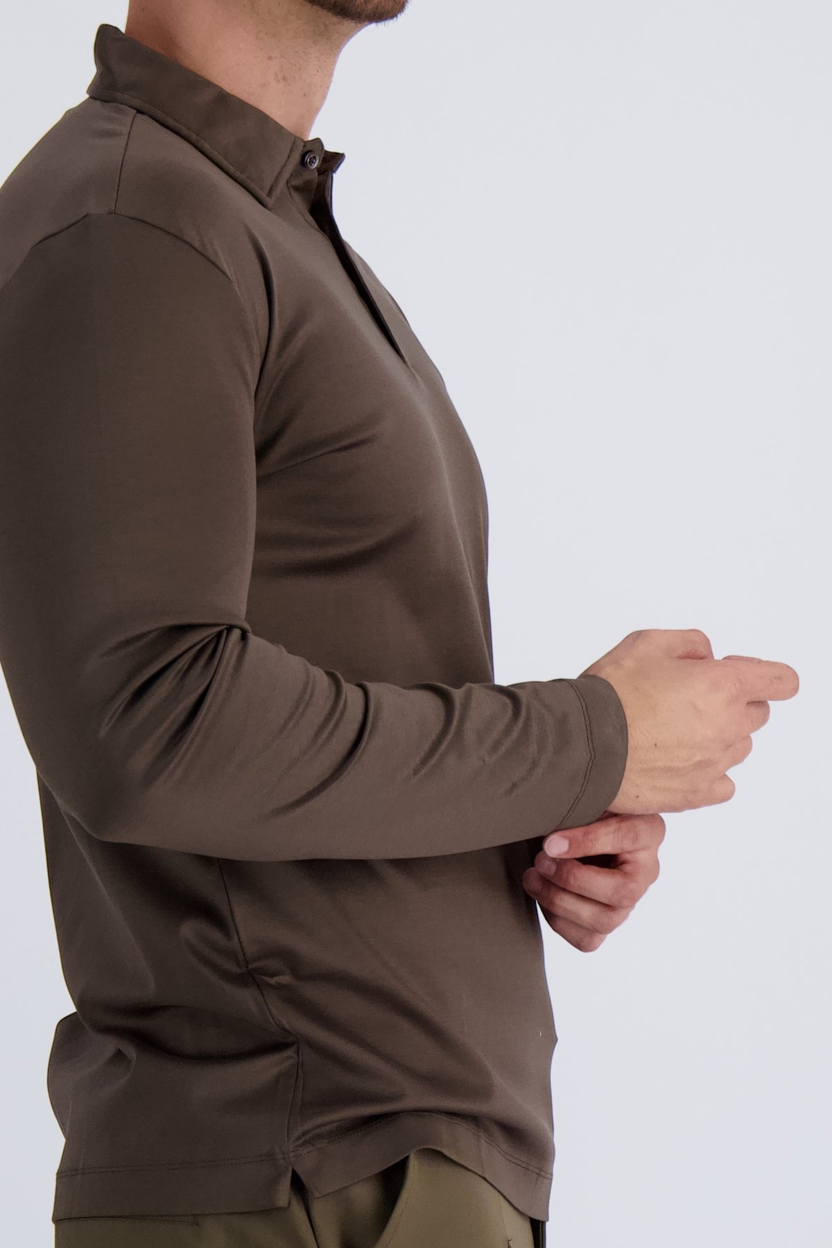Smart casual men outfit featuring the brown mercerised polo longsleeve for men. 