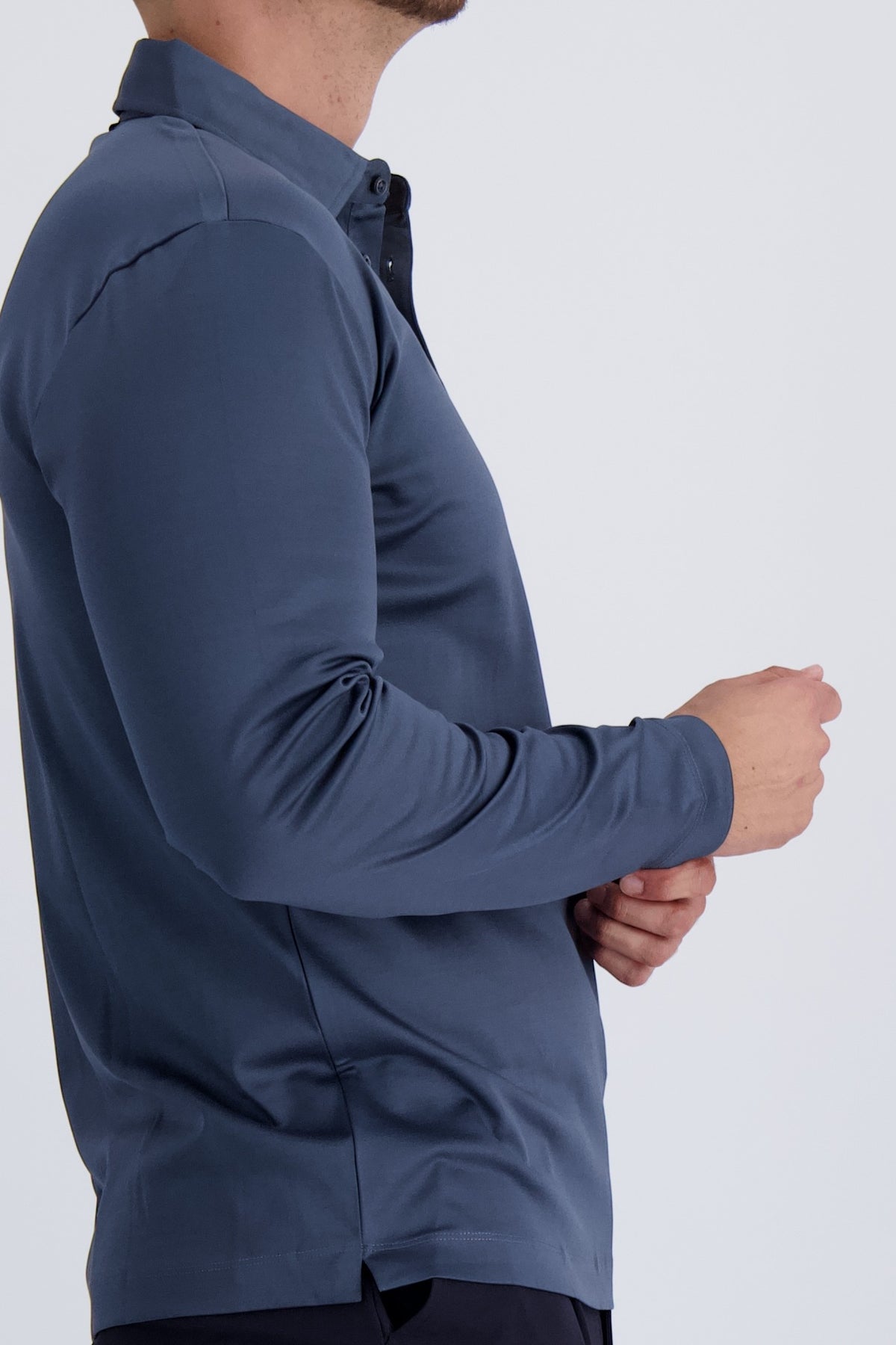 Les Brutes Premium mercerised polo with longsleeves in Blue. Designed with a comfort fitting and luxury looks for men. 