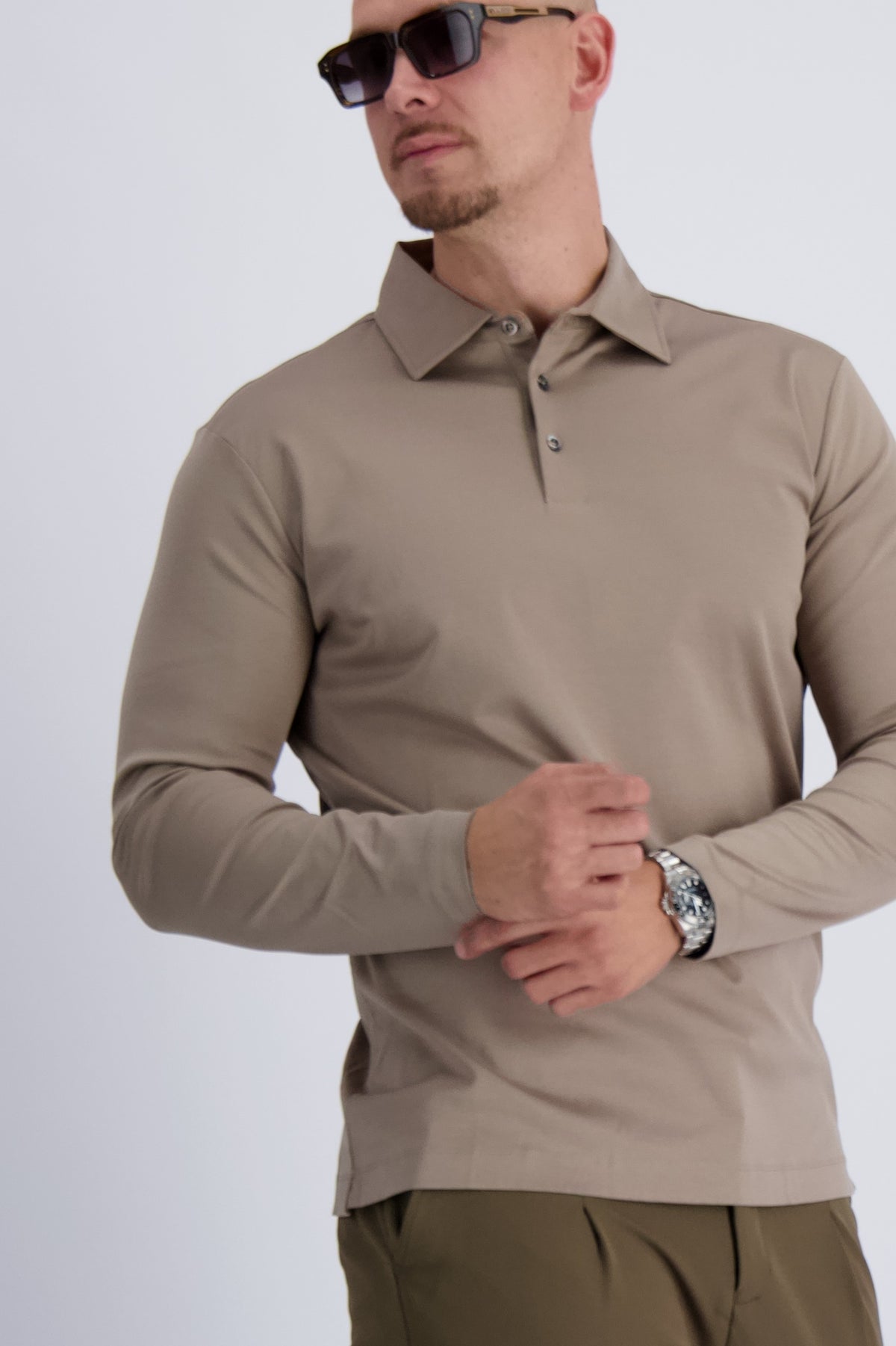 Les Brutes luxury polo in double mercerised cotton in color Taupe. Premium menswear with timeless design.
