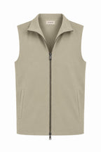 Les Brutes Tech Bodywarmer in Beige. A luxury bodywarmer essential for men. Premium Tech quality for long lasting comfort. 