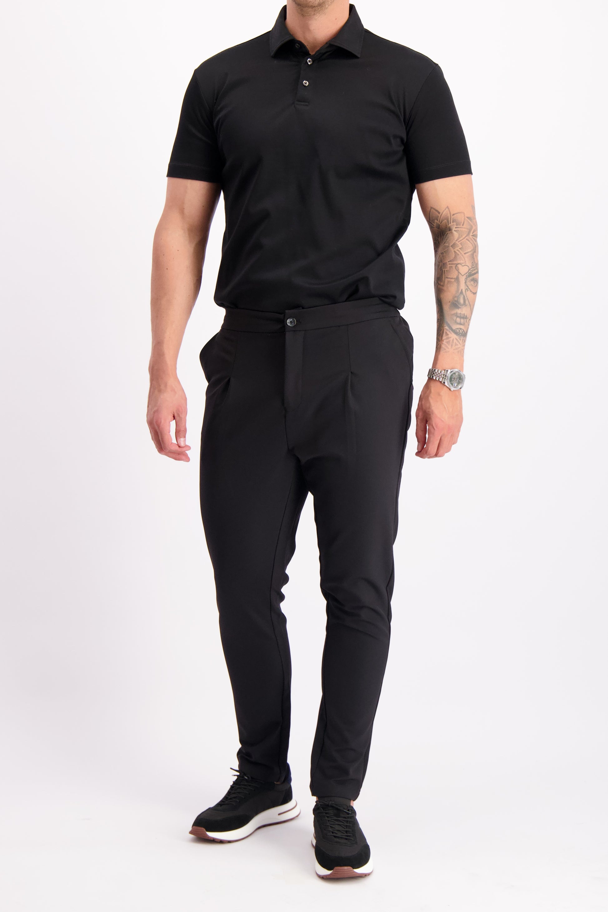 Tech Pantalon for men – front view, tailored fit in performance fabric