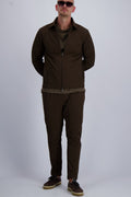 Les Brutes Tech suit in dark brown. A perfect matching luxury set for every ocassion. A premium essential for each season 