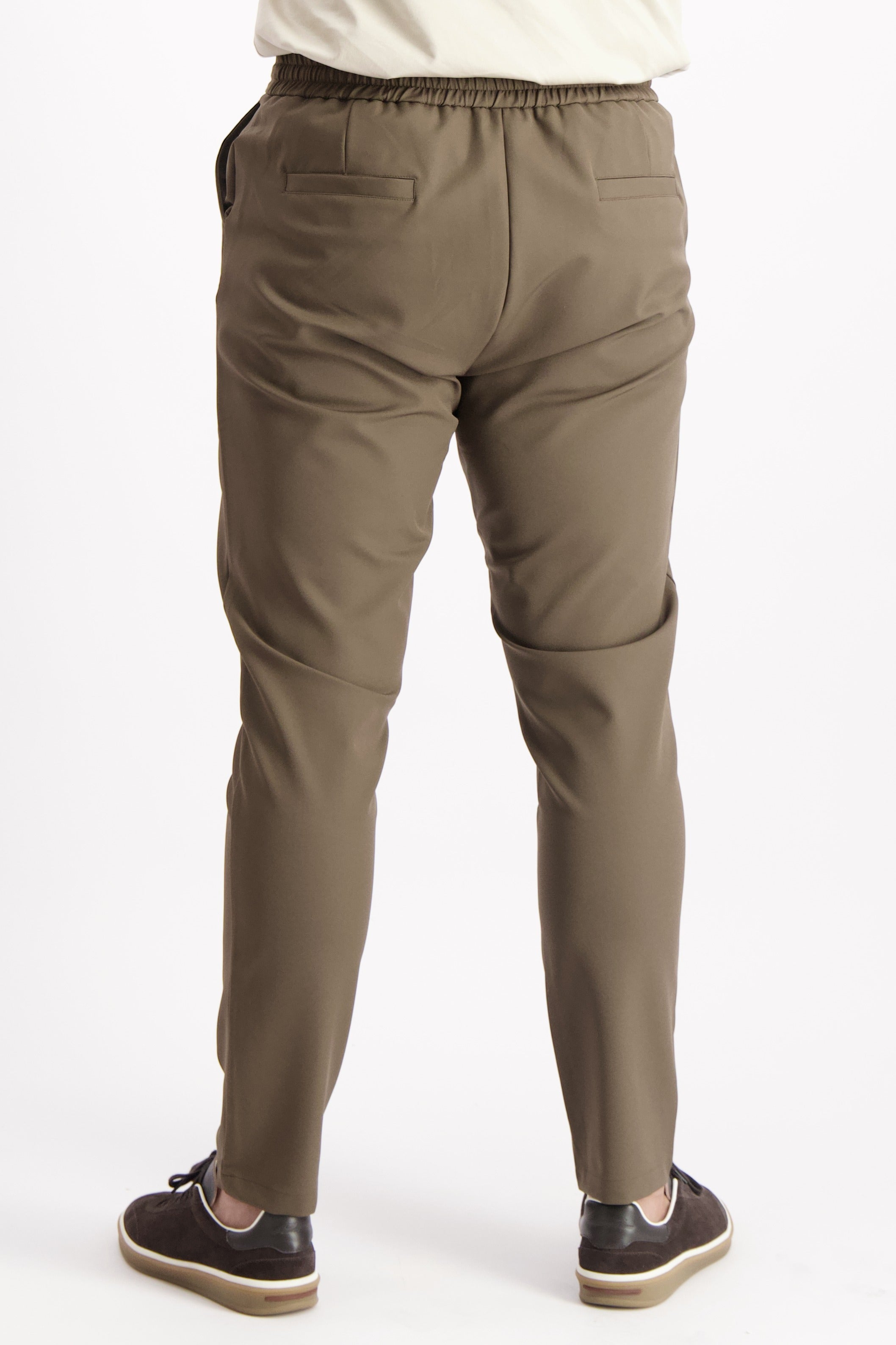 Les Brutes Tech trouser for men tailored fit. Tech broek