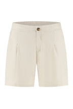 Linen shorts oatmeal creme. Linnen korte broek wit