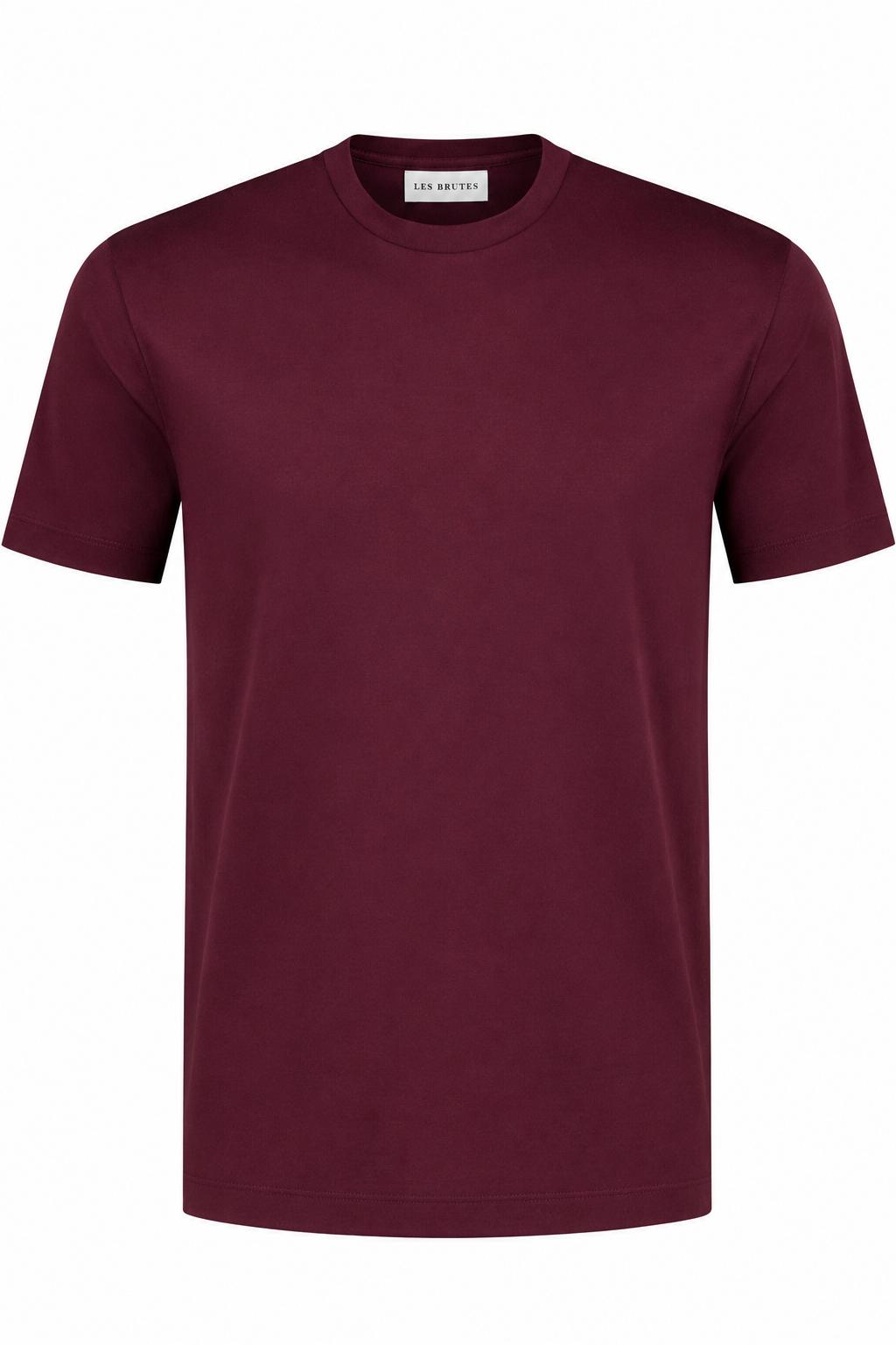Les Brutes luxury t-shirt for men in bordeaux red. Crafted with high quality double mercerised supima cotton for extra comfort and a luxurious look