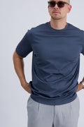Les Brutes premium mercerised t-shirt with 100% supima cotton in color blue. Crafted with luxury fabrics for men. A timeless design for all year wear