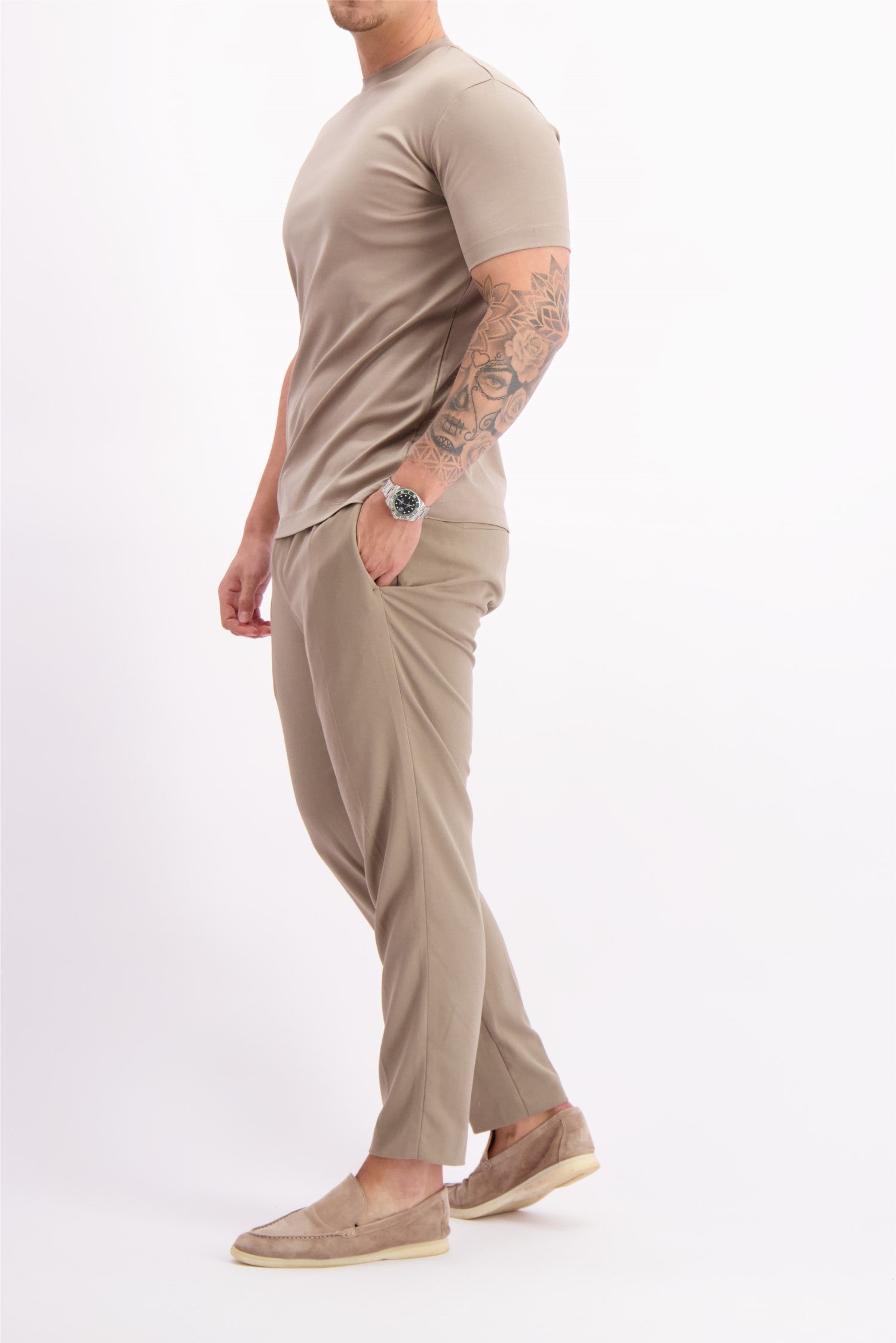 Les Brutes mercerised tshirt taupe glans t-shirt taupe beige