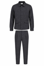 Les Brutes wool tech set in black. Luxury overshirt and matching trousers for men. Crafted from a premium wool blend for extra comfort and high quality. 